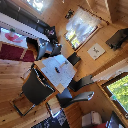 度假居 Letniskowe Paradise 里沃