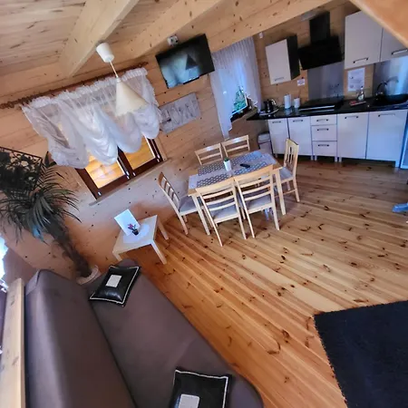 Letniskowe Paradise 度假居